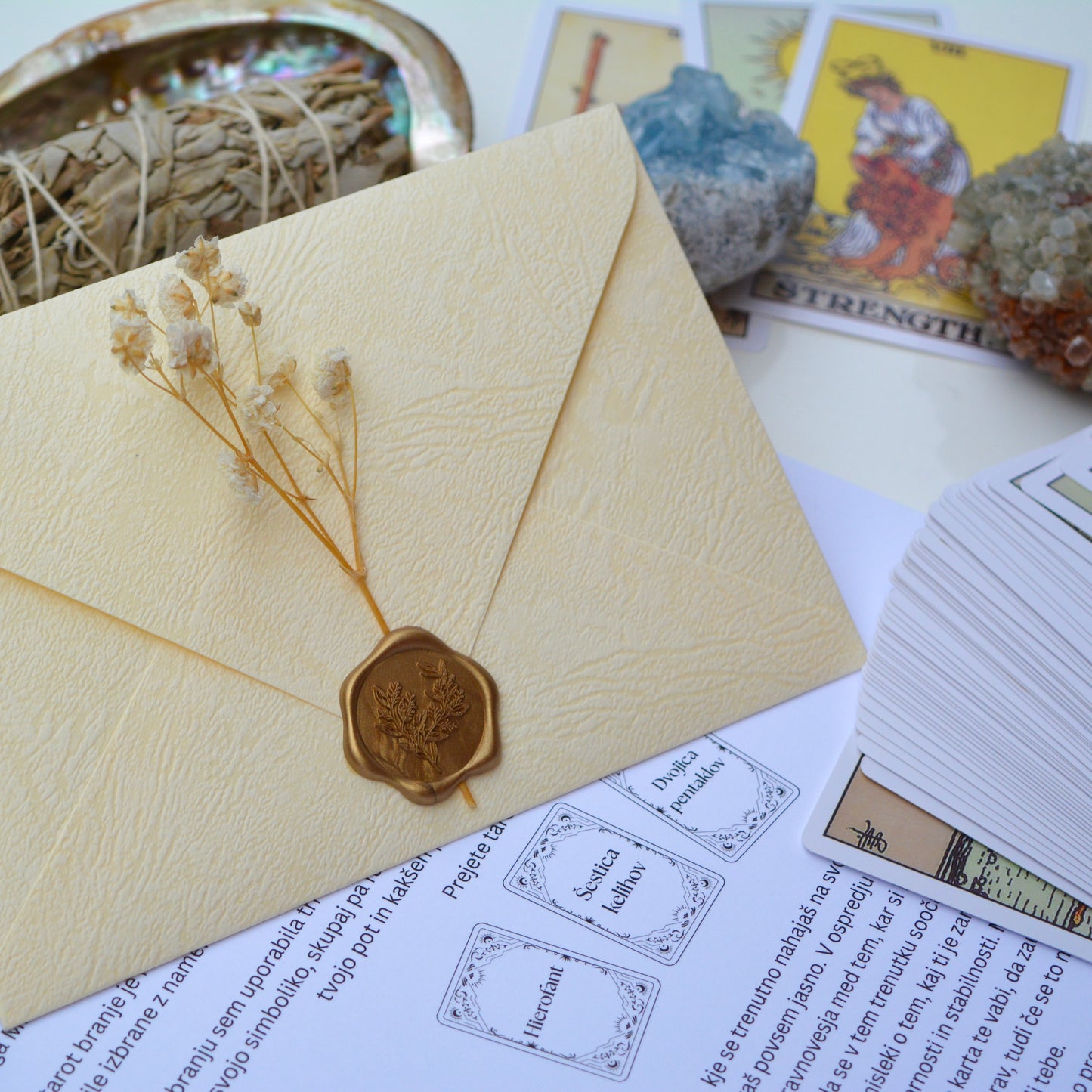 Vpogled v tarot karte