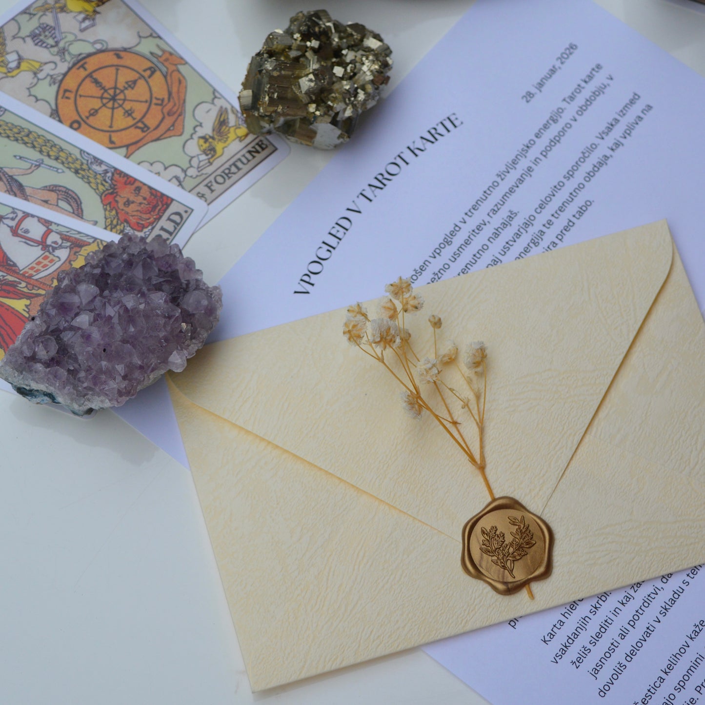 Vpogled v tarot karte