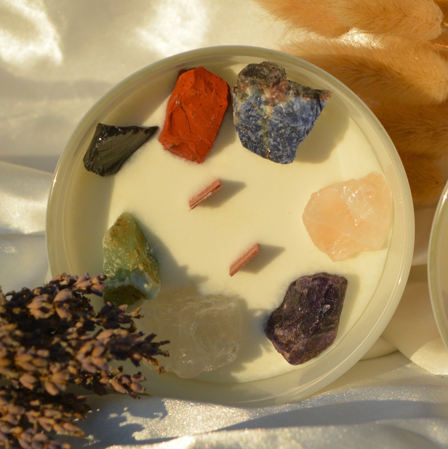 Moje čakre - sveča s kristali